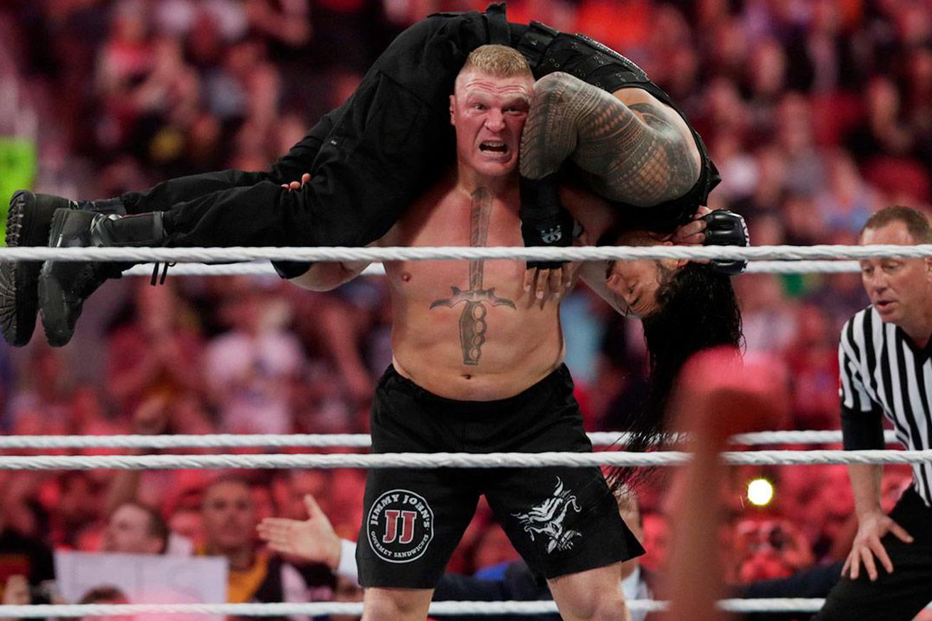 Roman Reigns, Brock Lesnar (source: WWE) 